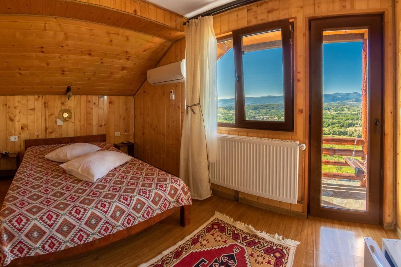 Отель Pensiunea La Maria Lu' Sandoiu Poenari Экстерьер фото